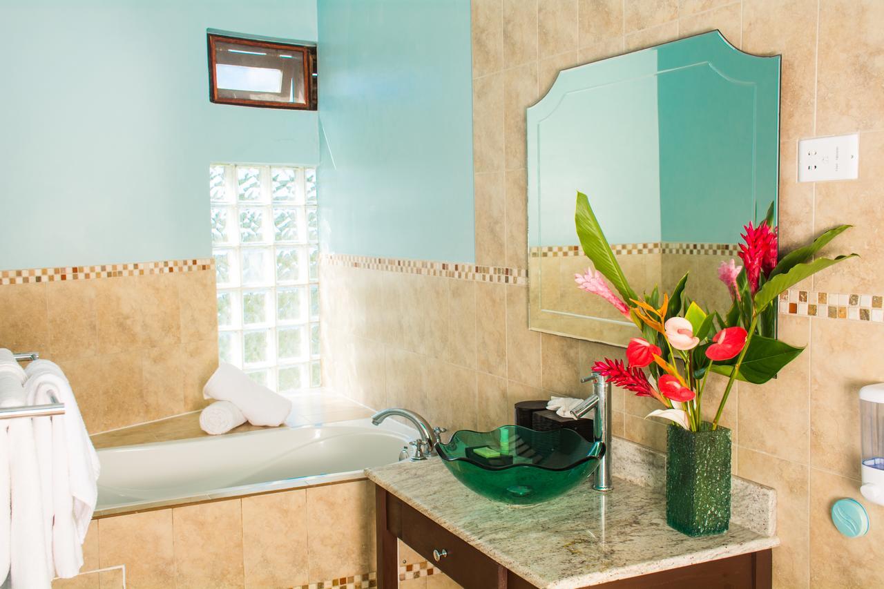 Heavenly Suites La Feuillet Εξωτερικό φωτογραφία