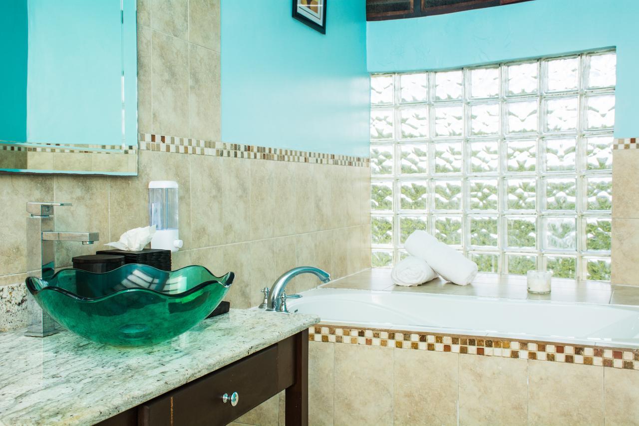Heavenly Suites La Feuillet Εξωτερικό φωτογραφία